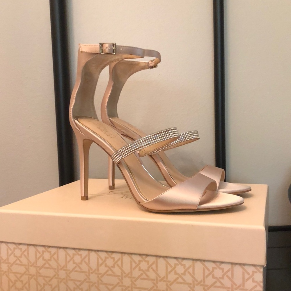 Jewel Badgley Mischka Heels